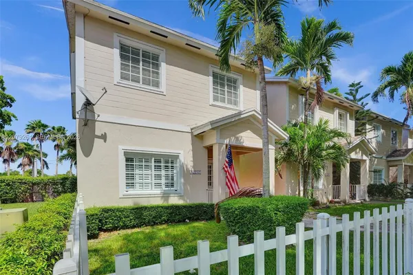 $2,900 | 12232 Southwest 148th Terrace, Unit 12232, Miami, FL 33186