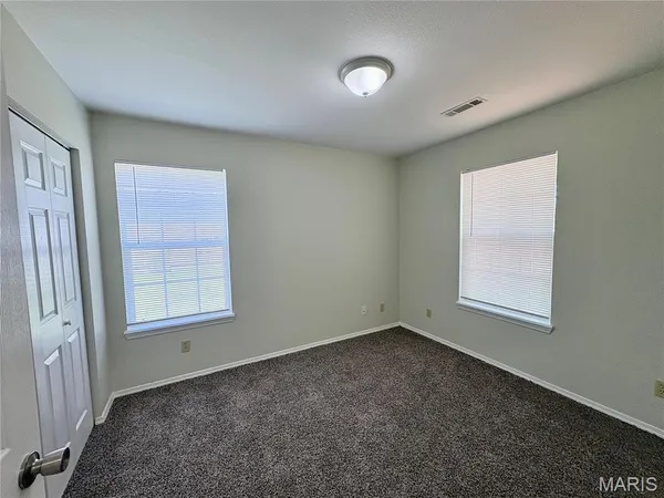 $189,900 | 816 Trade Winds Drive, Perryville, MO 63775
