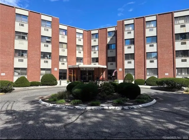 $198,000 | 1700 Broadbridge Avenue, Unit B17, Stratford, CT 06614