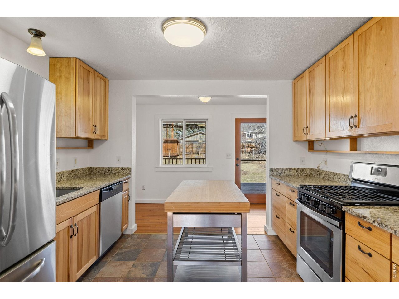 240 Main Street Lyons, CO 80540 - Photo 16 of 48