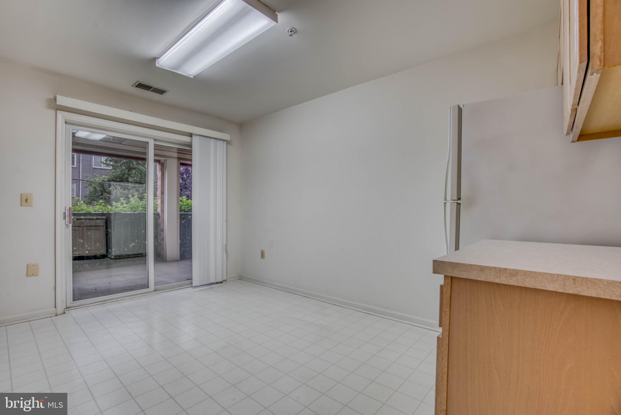 31 Lambourne Road, Unit 105 Baltimore, MD 21204 - Photo 8 of 18
