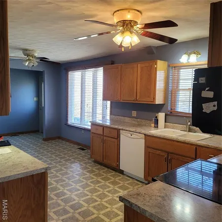 $320,000 | 3980 Wilkinson Road, De Soto, MO 63020