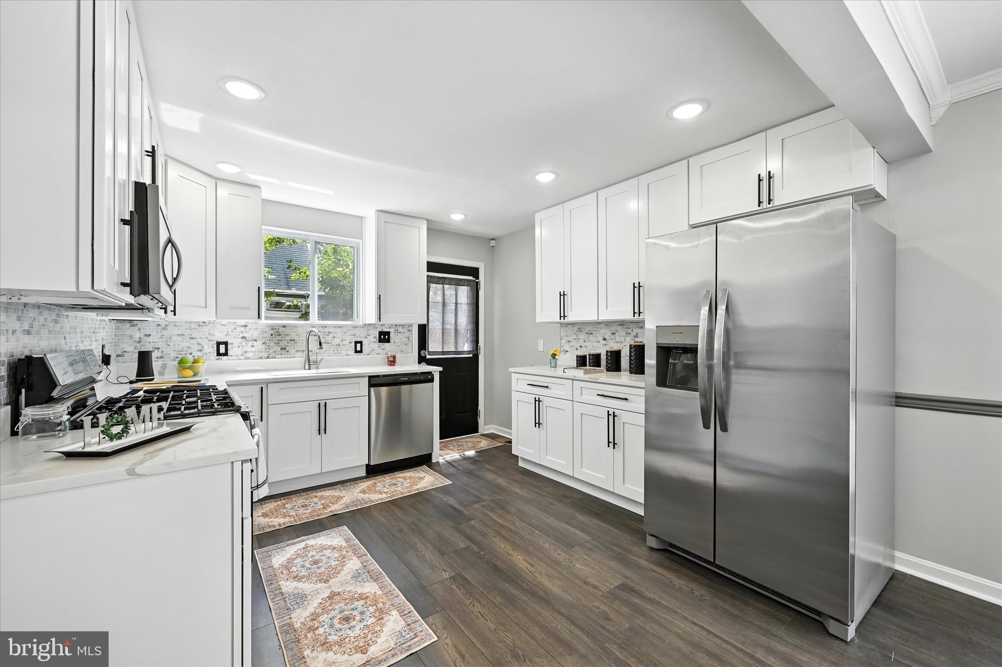 3408 Sollers Point Road Dundalk, MD 21222 - Photo 12 of 30