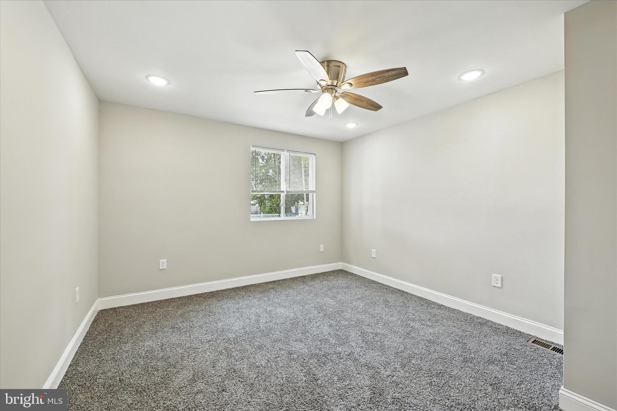 3408 Sollers Point Road Dundalk, MD 21222 - Photo 16 of 30