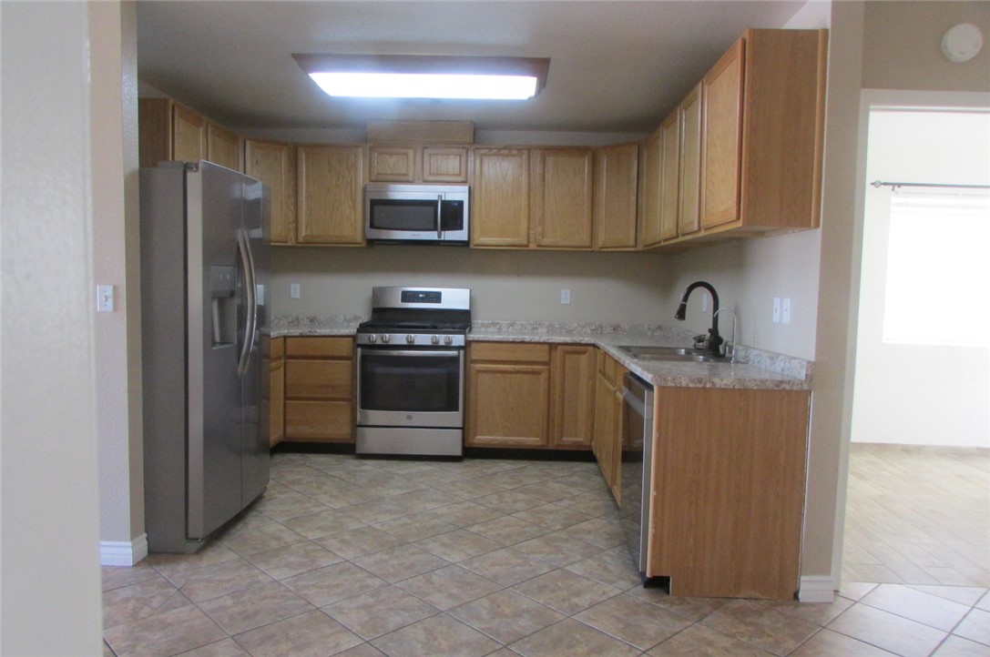 548 Ramar Road Bullhead City, AZ 86442 - Photo 4 of 15