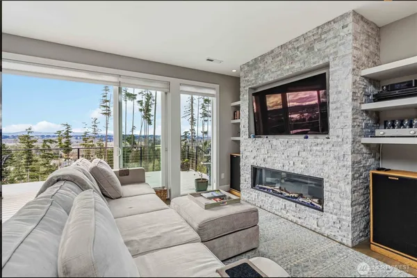 $675,000 | 120 Tillicum Drive, Chehalis, WA 98532