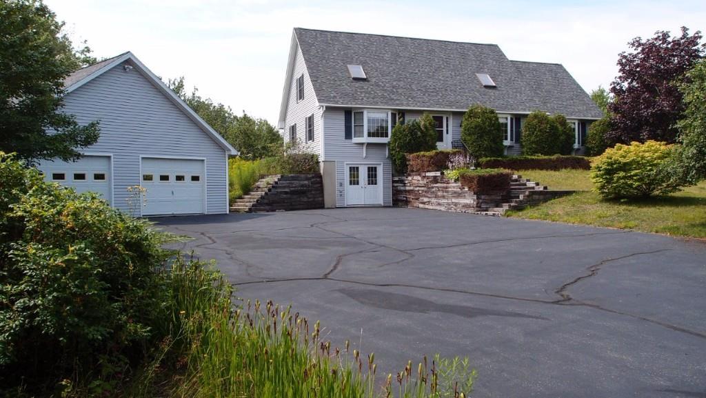 174 Kelleytown Road Tremont, ME 04612 - Photo 4 of 10 Exterior front with detached garage....