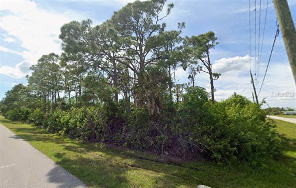 5249 Wynn Terrace Port Charlotte, FL 33981 - Photo 6 of 13 a view of a backyard