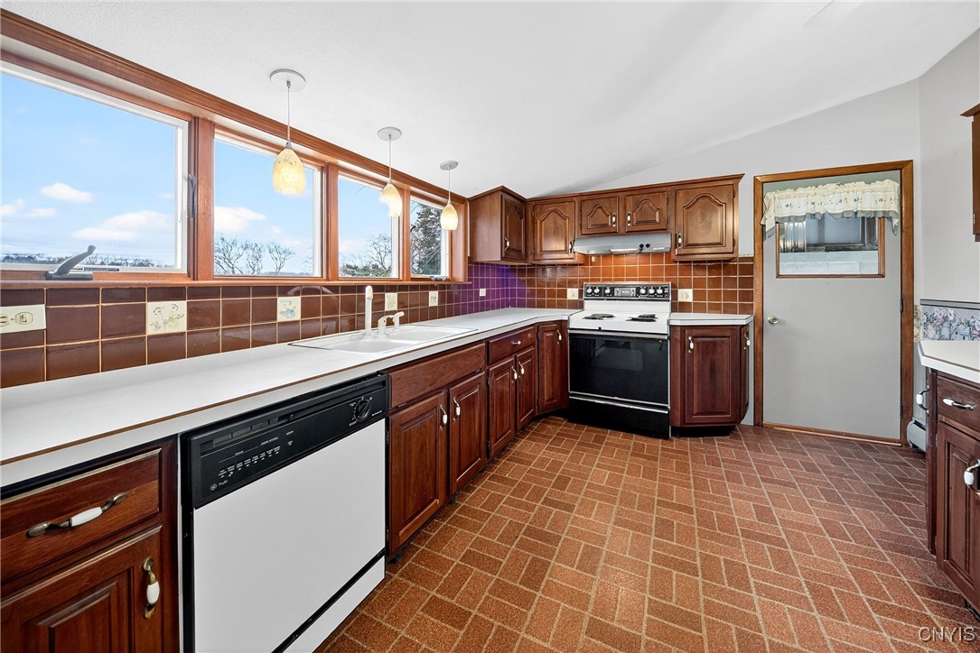 7364 Collamer Road Manlius, NY 13057 - Photo 16 of 39