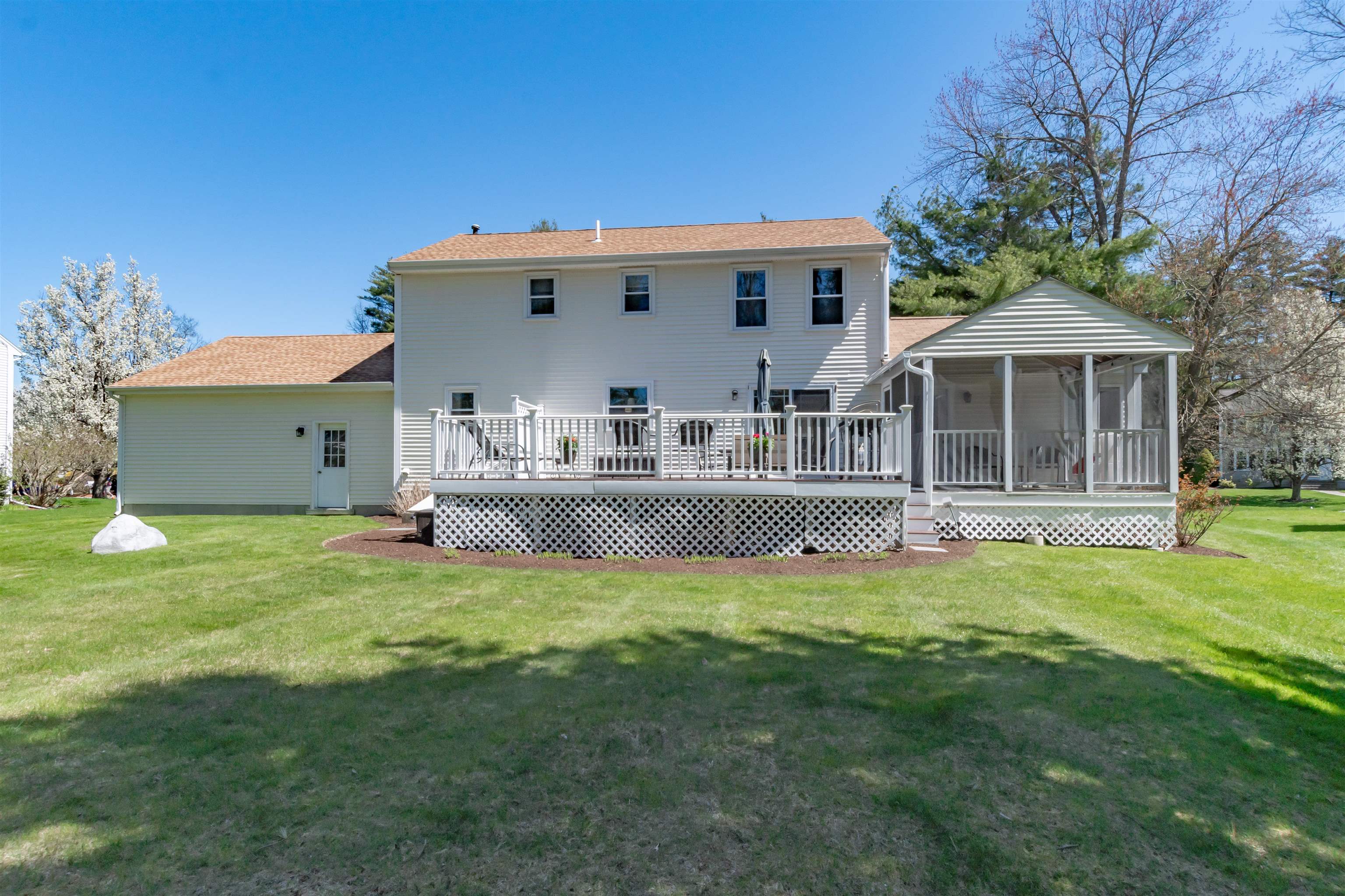 30 Mallard Point Road Merrimack, NH 03054 - Photo 25 of 37