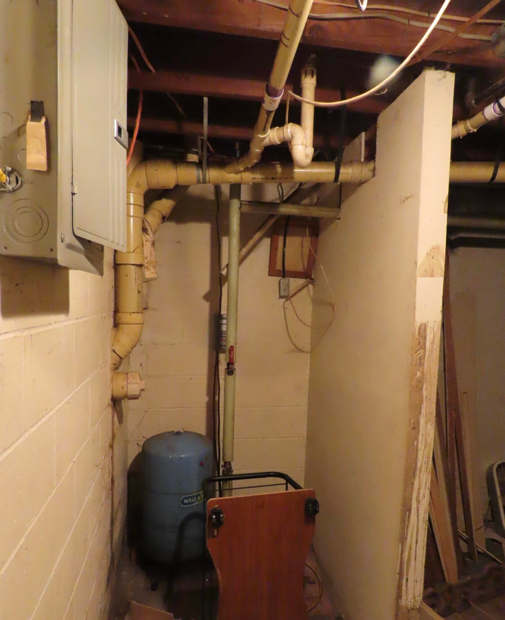 15709 Pleasant Valley Road Atlanta, MI 49709 - Photo 40 of 65 water pump