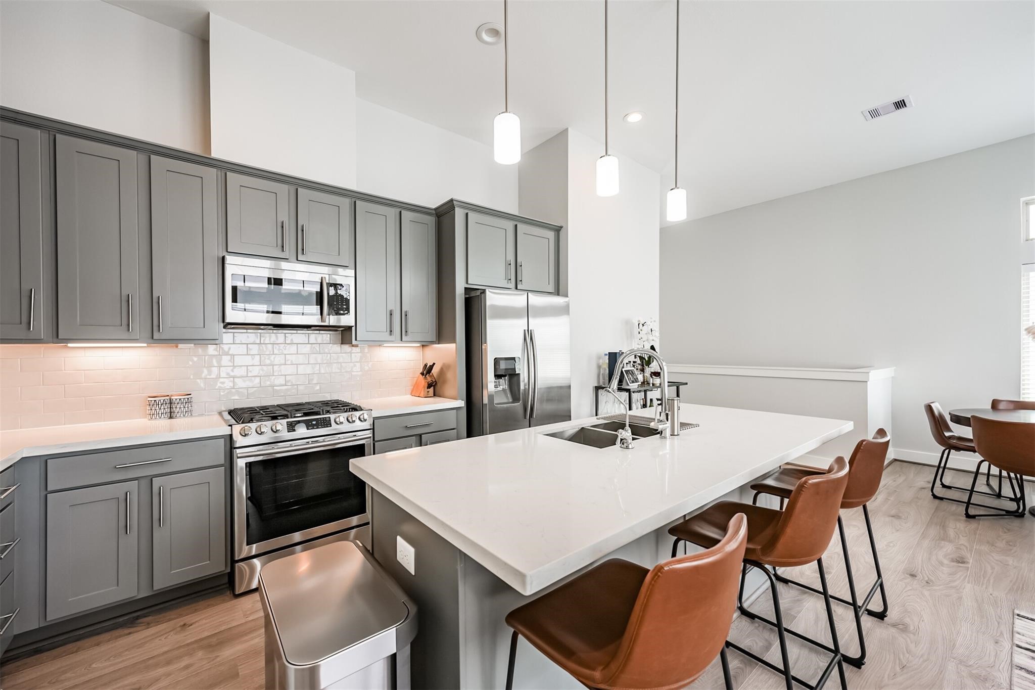 5209 Allen Street, Unit F Houston, TX 77007 - Photo 35 of 40