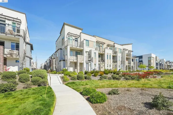 $749,000 | 2870 Derbyline Lane, Alameda, CA 94501