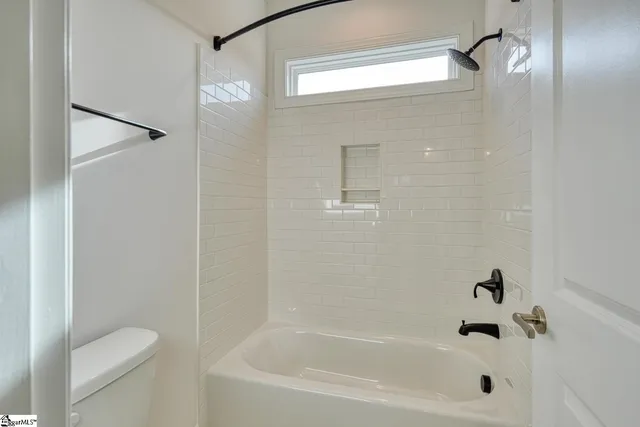 $1,199,999 | 763 Enoree River Place, Greer, SC 29651