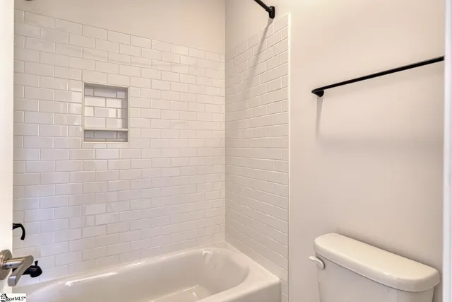 $1,199,999 | 763 Enoree River Place, Greer, SC 29651