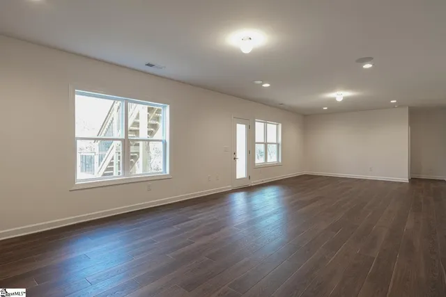 $1,199,999 | 763 Enoree River Place, Greer, SC 29651