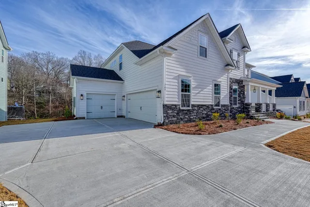 $1,199,999 | 763 Enoree River Place, Greer, SC 29651