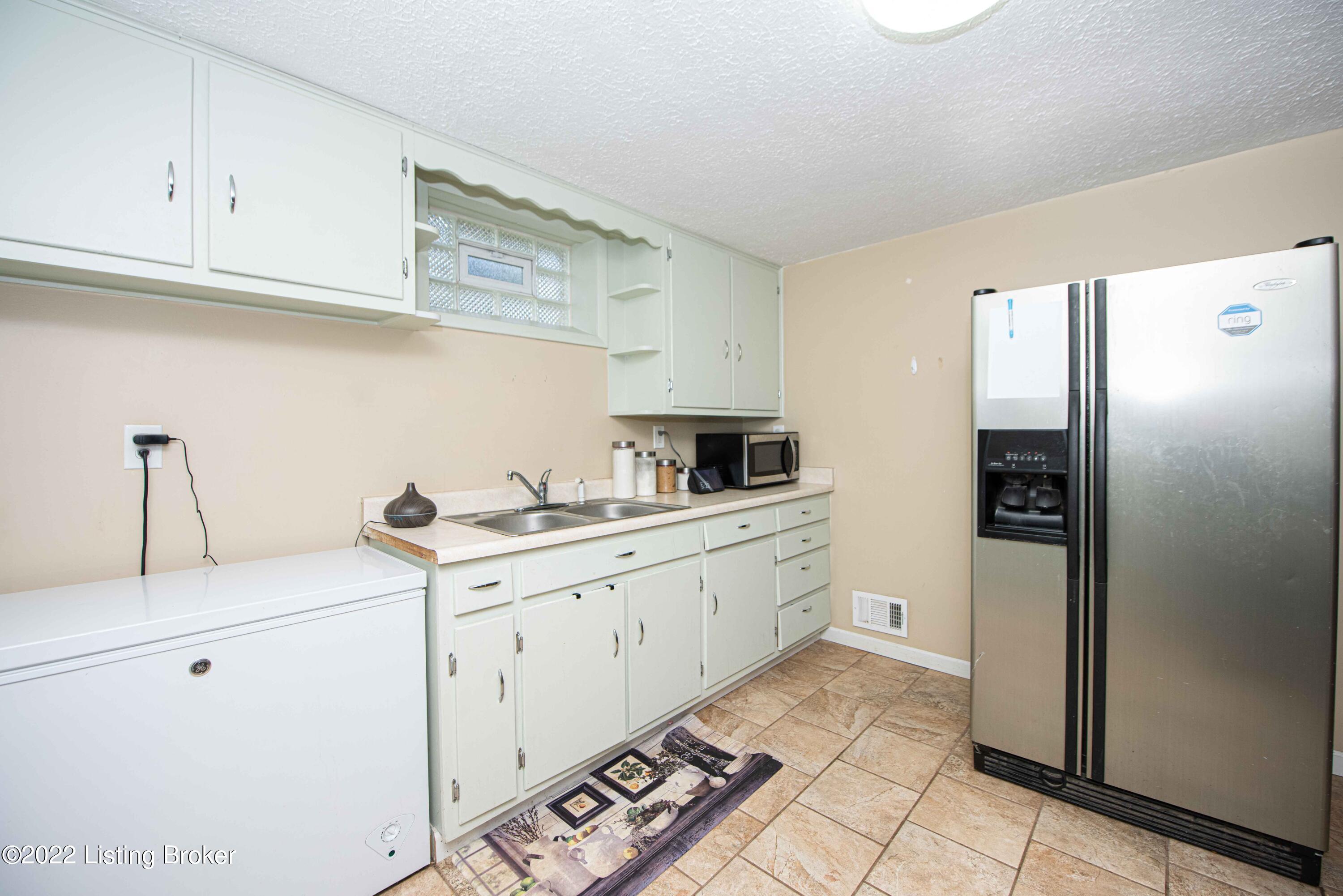 6348 Hunters Grove Road Louisville, KY 40216 - Photo 36 of 44 Kitchenette in Basement
