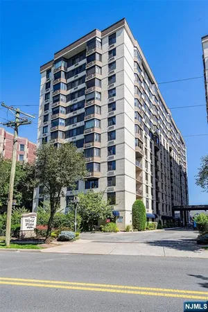 $360,000 | 326 Prospect Avenue, Unit 12A, Hackensack, NJ 07601