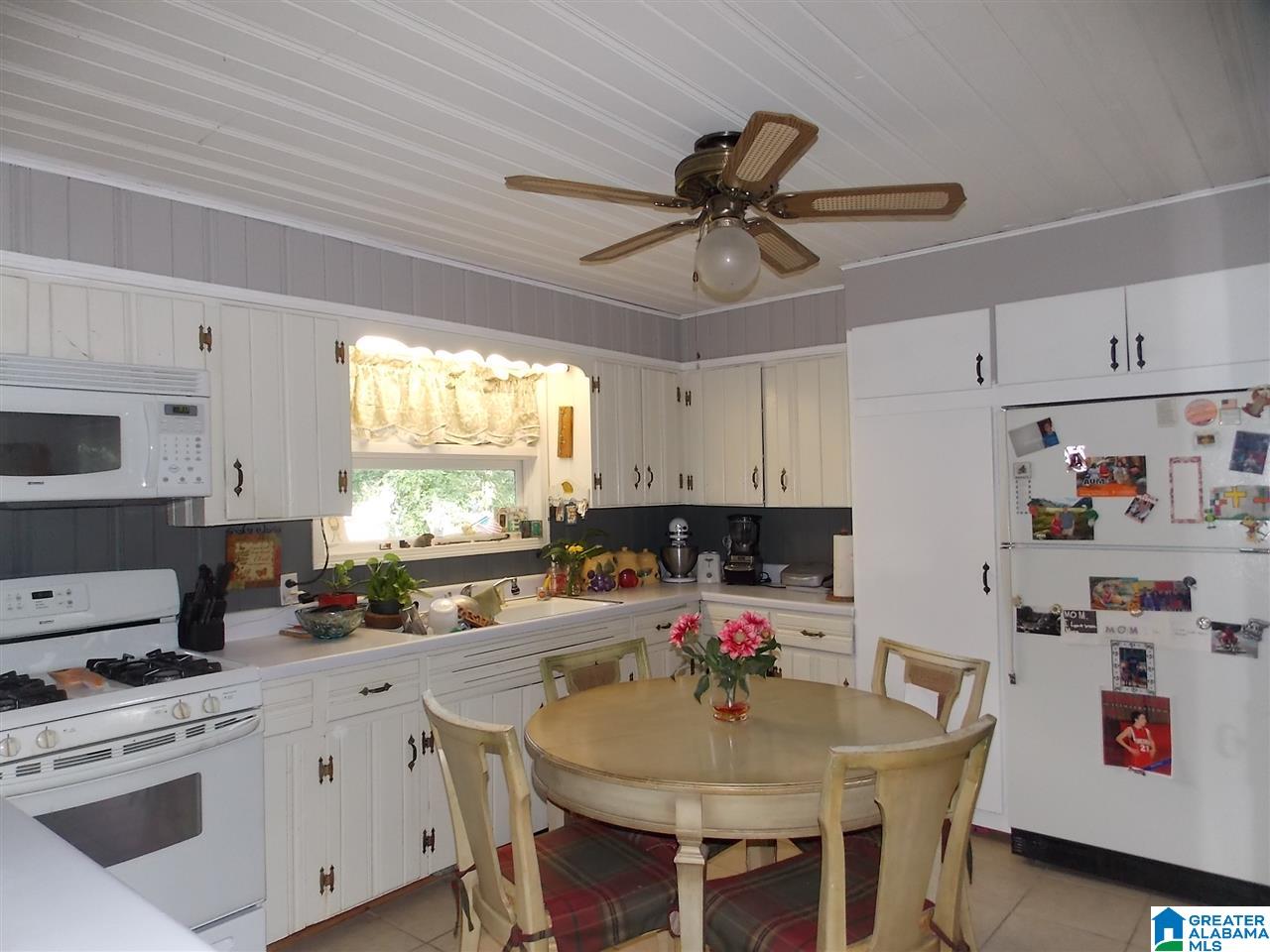 130 Pine Street Oneonta, AL 35121 - Photo 2 of 37