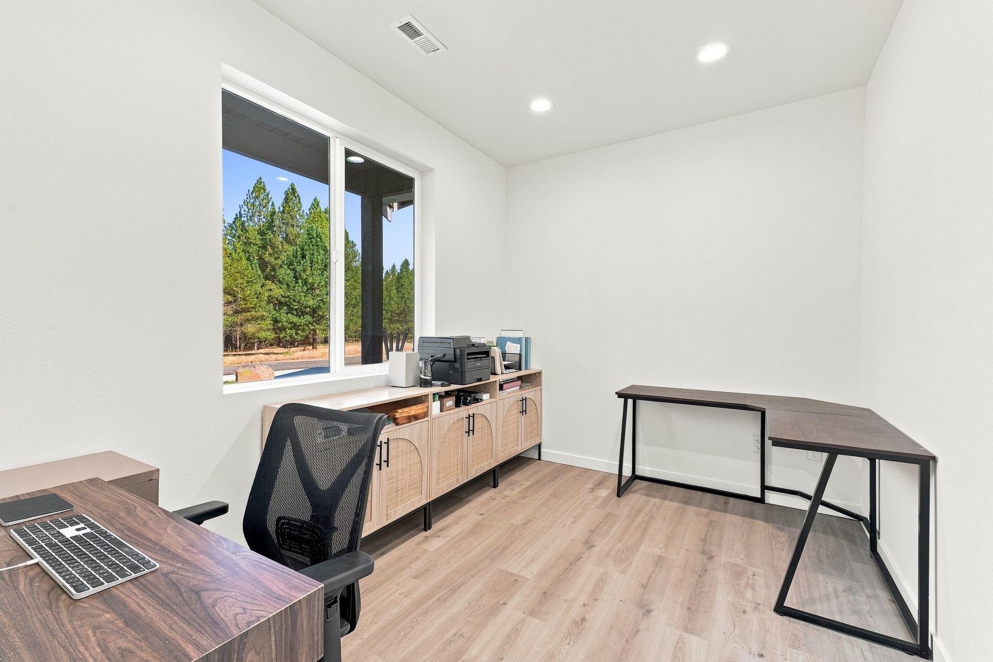 28230 North Hardesty Road Chattaroy, WA 99003 - Photo 27 of 39 Gallery Image 27