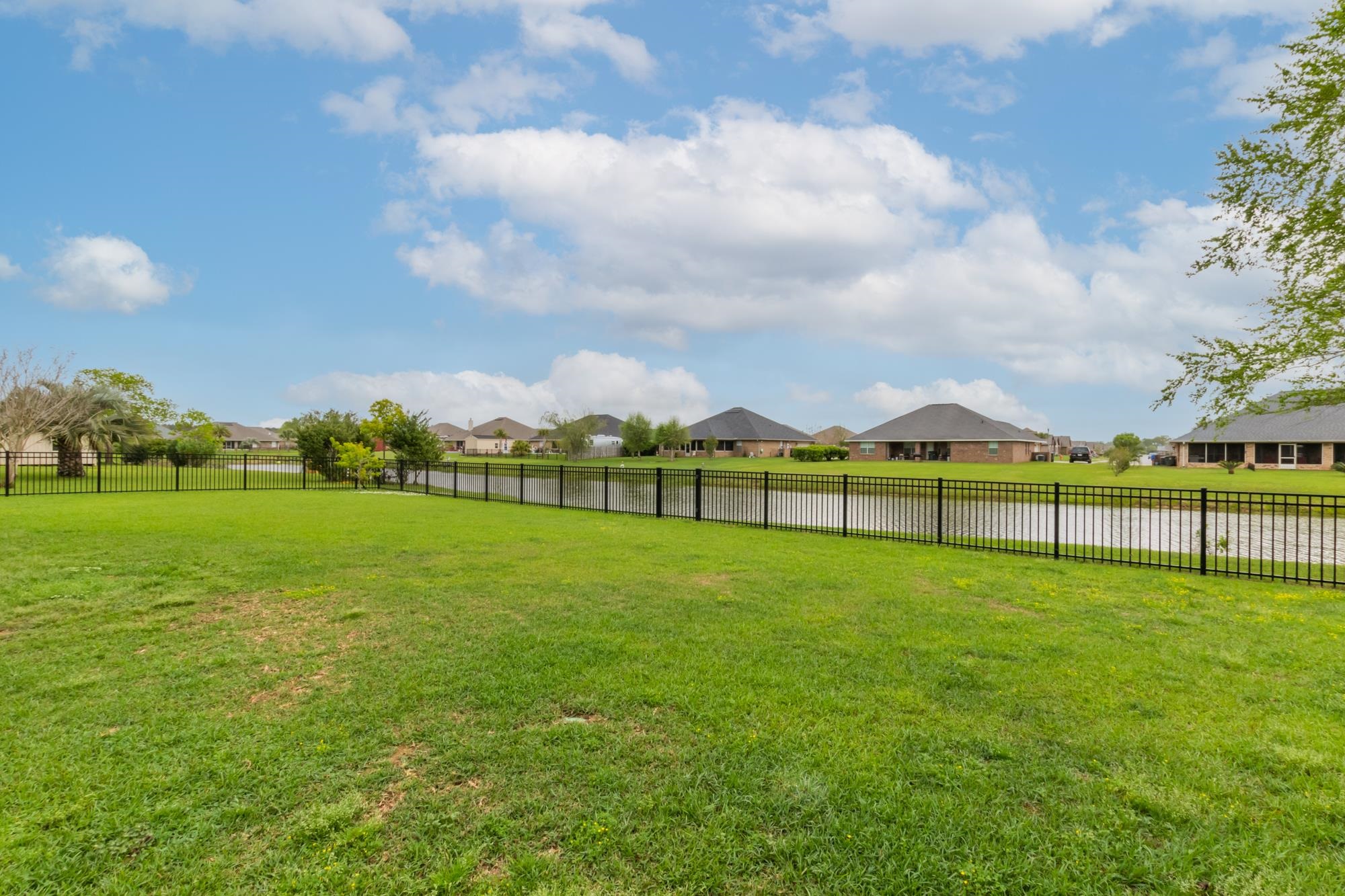 2022 Tammany Court Foley, AL 36535 - Photo 33 of 39