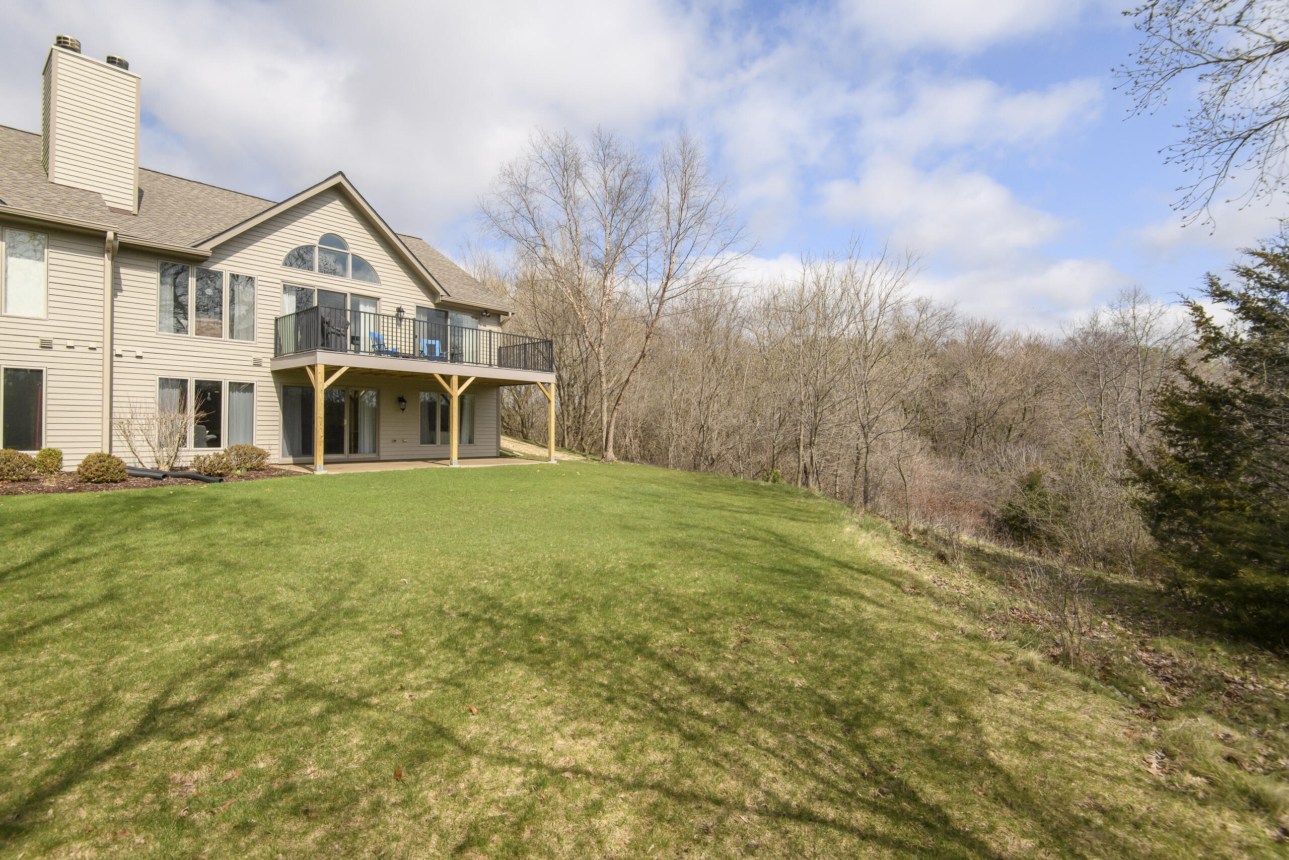 426 Oak Tree Court Hartland, WI 53029 - Photo 12 of 60 426 Oak Tree-7