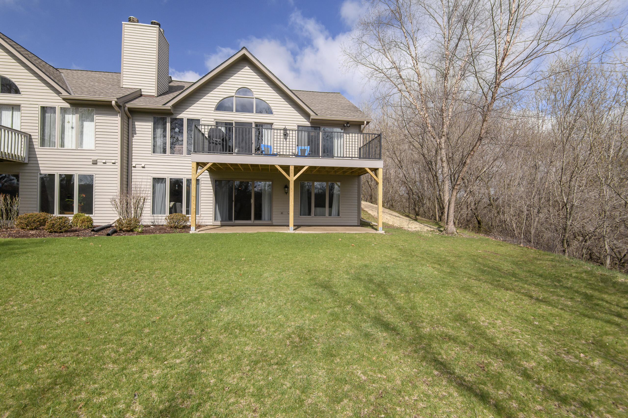 426 Oak Tree Court Hartland, WI 53029 - Photo 13 of 60 426 Oak Tree-8