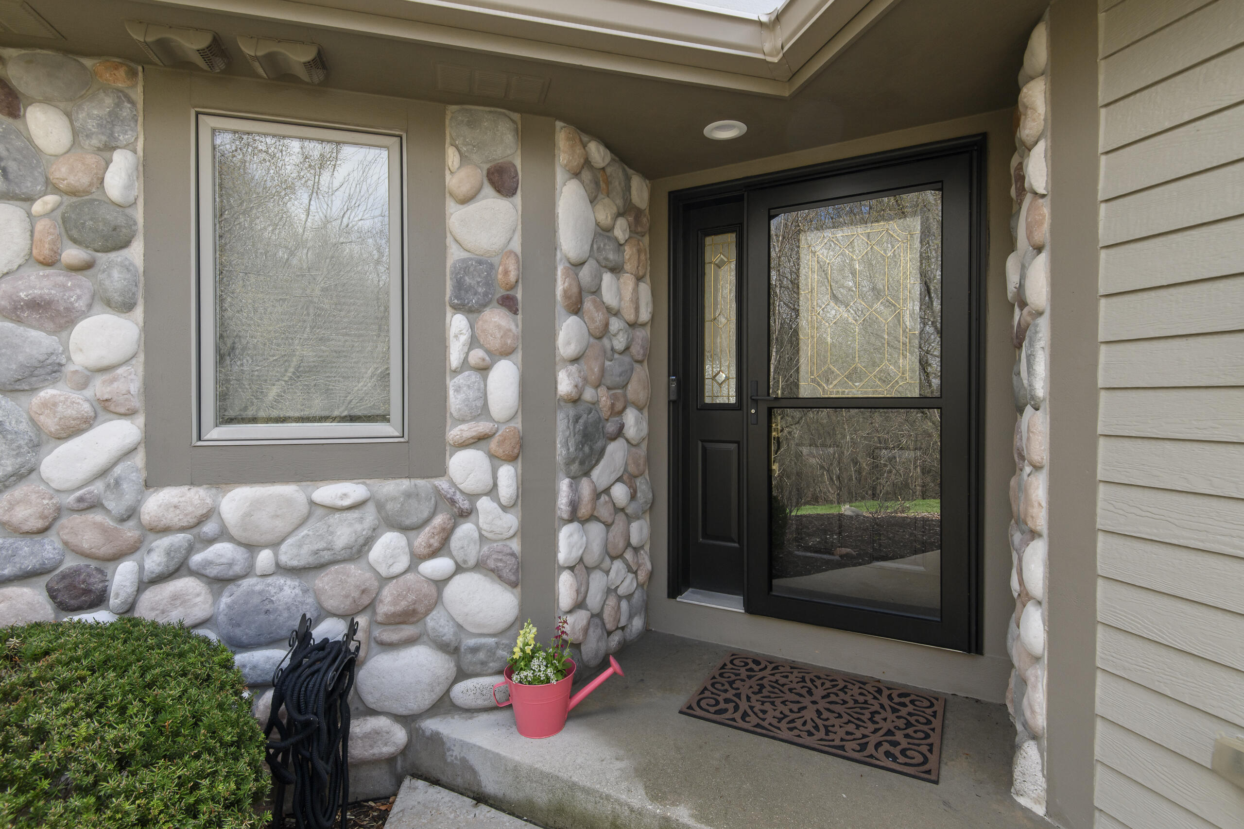 426 Oak Tree Court Hartland, WI 53029 - Photo 14 of 60 426 Oak Tree-9