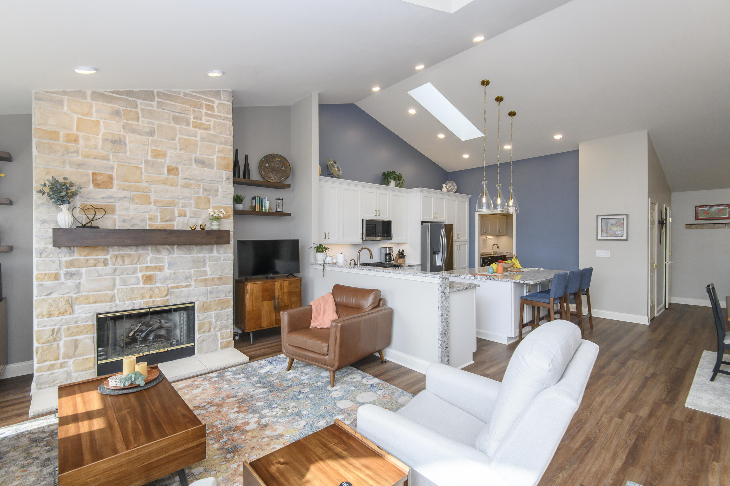 426 Oak Tree Court Hartland, WI 53029 - Photo 17 of 60 426 Oak Tree-12