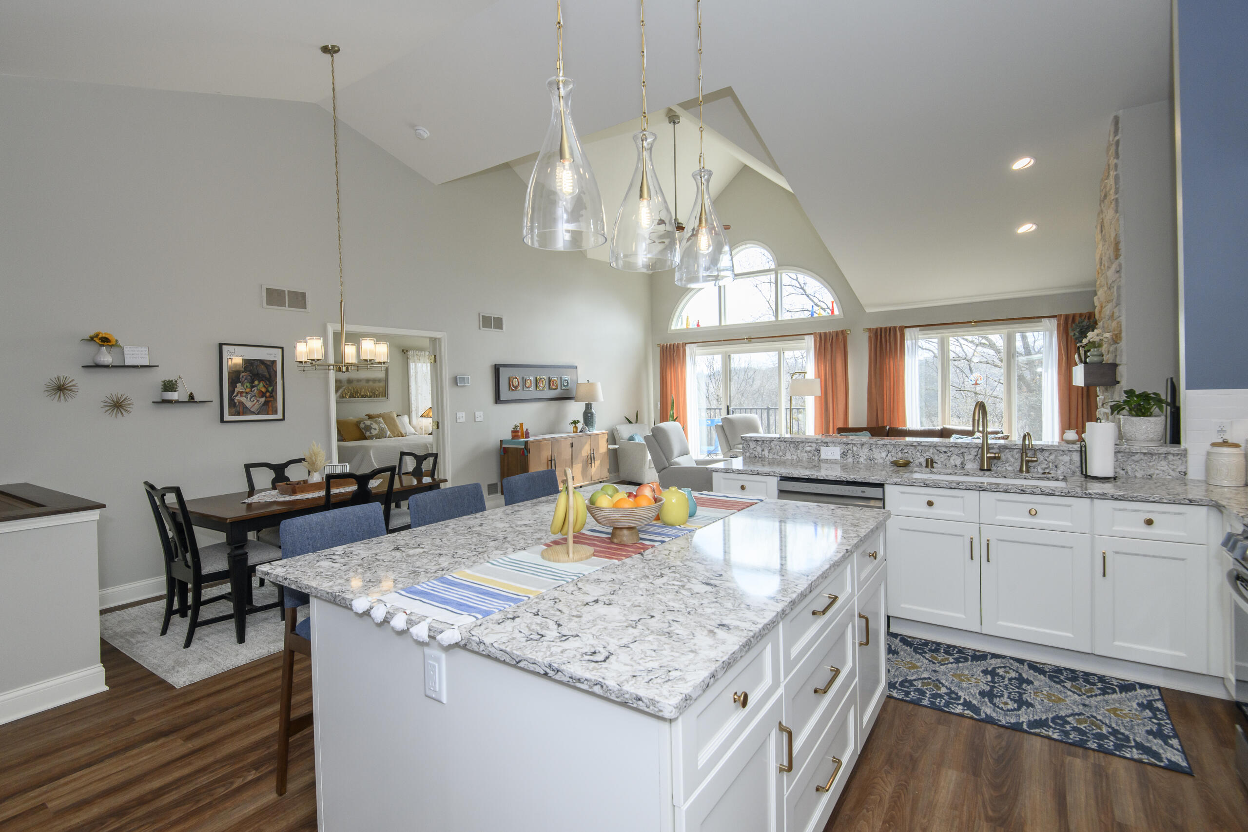 426 Oak Tree Court Hartland, WI 53029 - Photo 22 of 60 426 Oak Tree-17