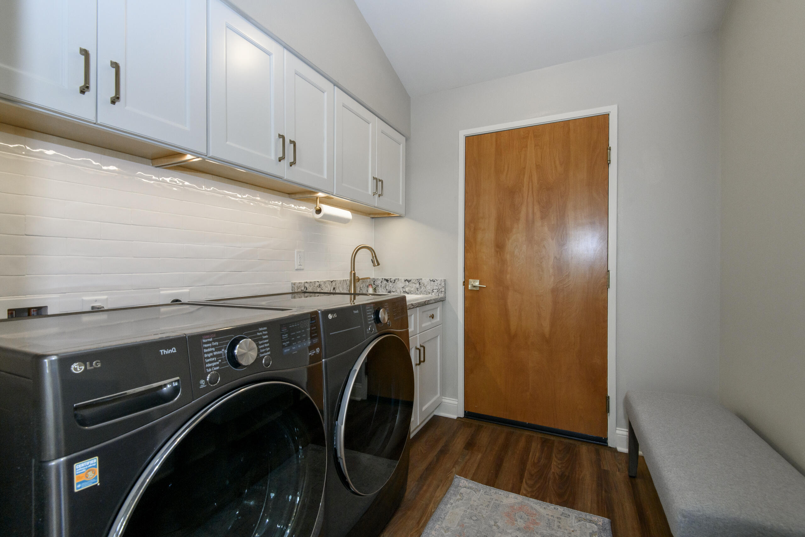 426 Oak Tree Court Hartland, WI 53029 - Photo 30 of 60 426 Oak Tree-25