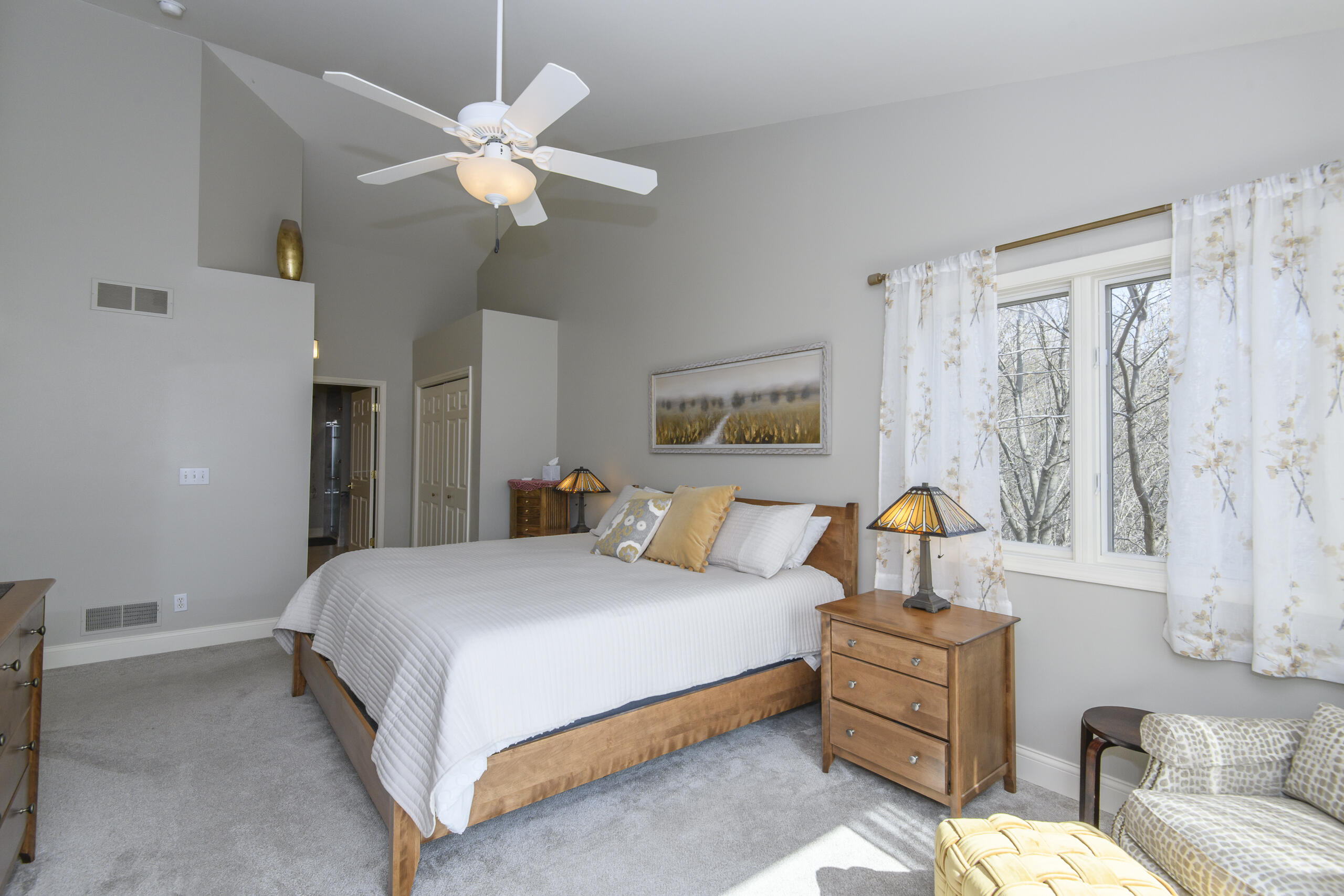 426 Oak Tree Court Hartland, WI 53029 - Photo 38 of 60 426 Oak Tree-33