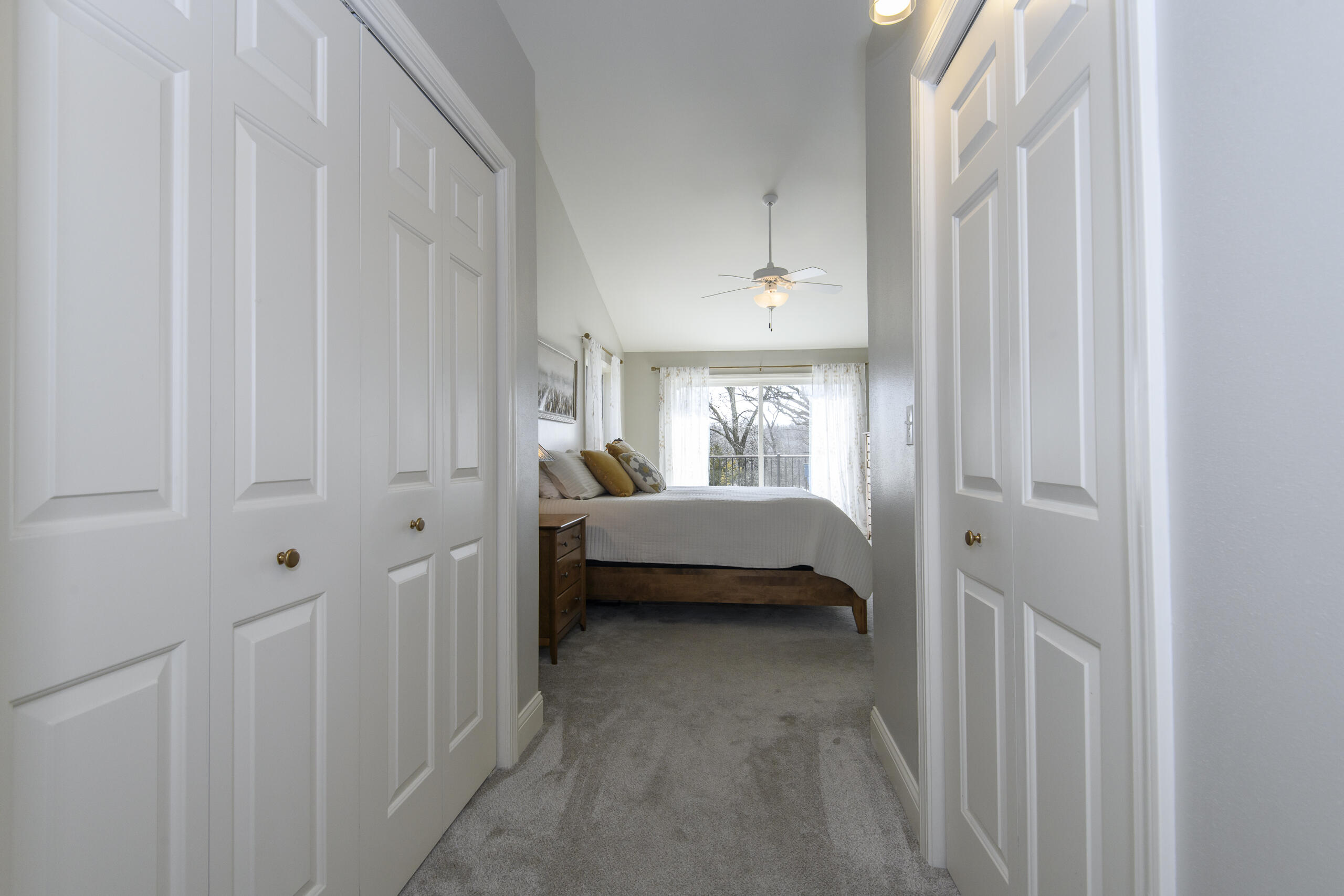 426 Oak Tree Court Hartland, WI 53029 - Photo 39 of 60 426 Oak Tree-34