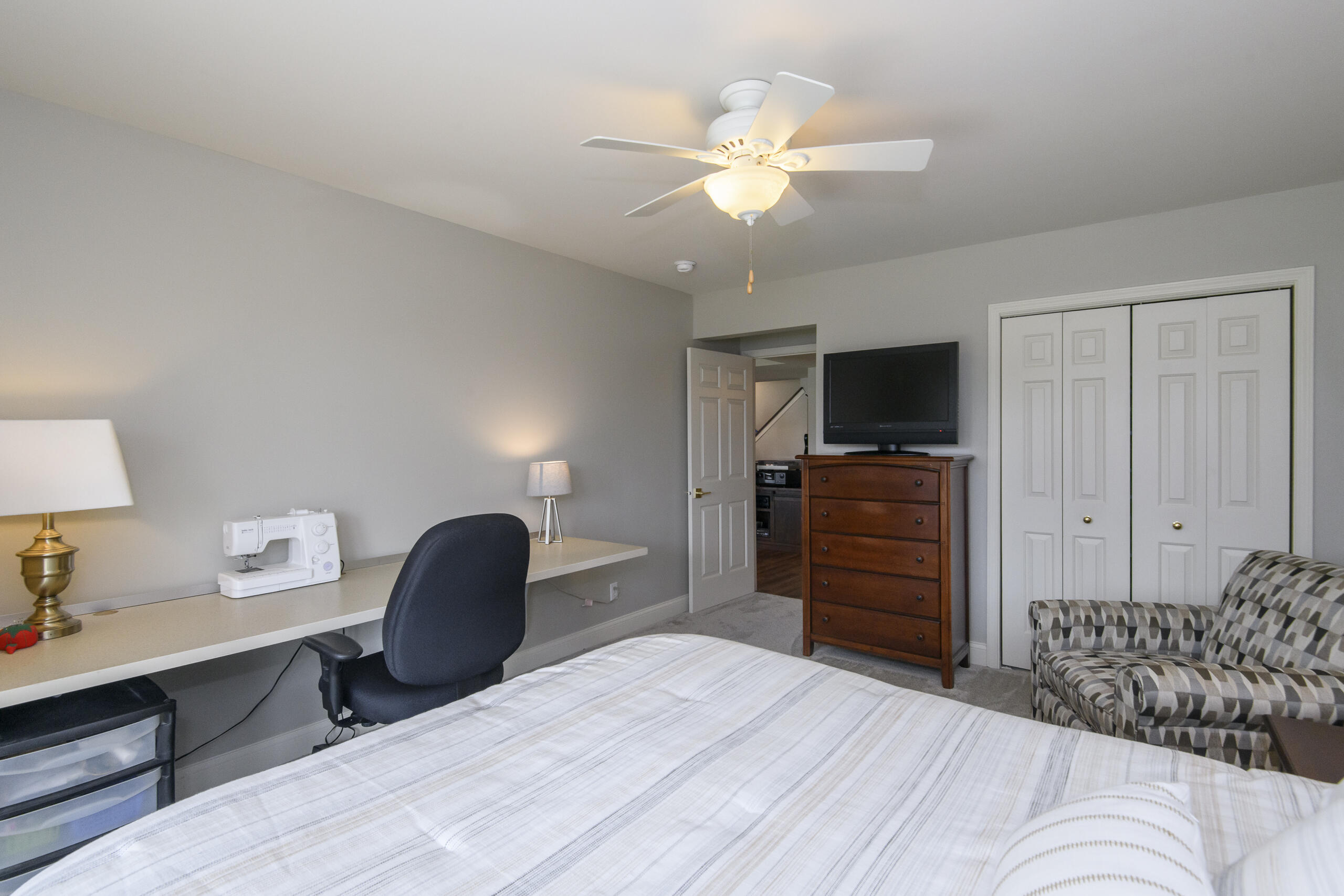 426 Oak Tree Court Hartland, WI 53029 - Photo 45 of 60 426 Oak Tree-40