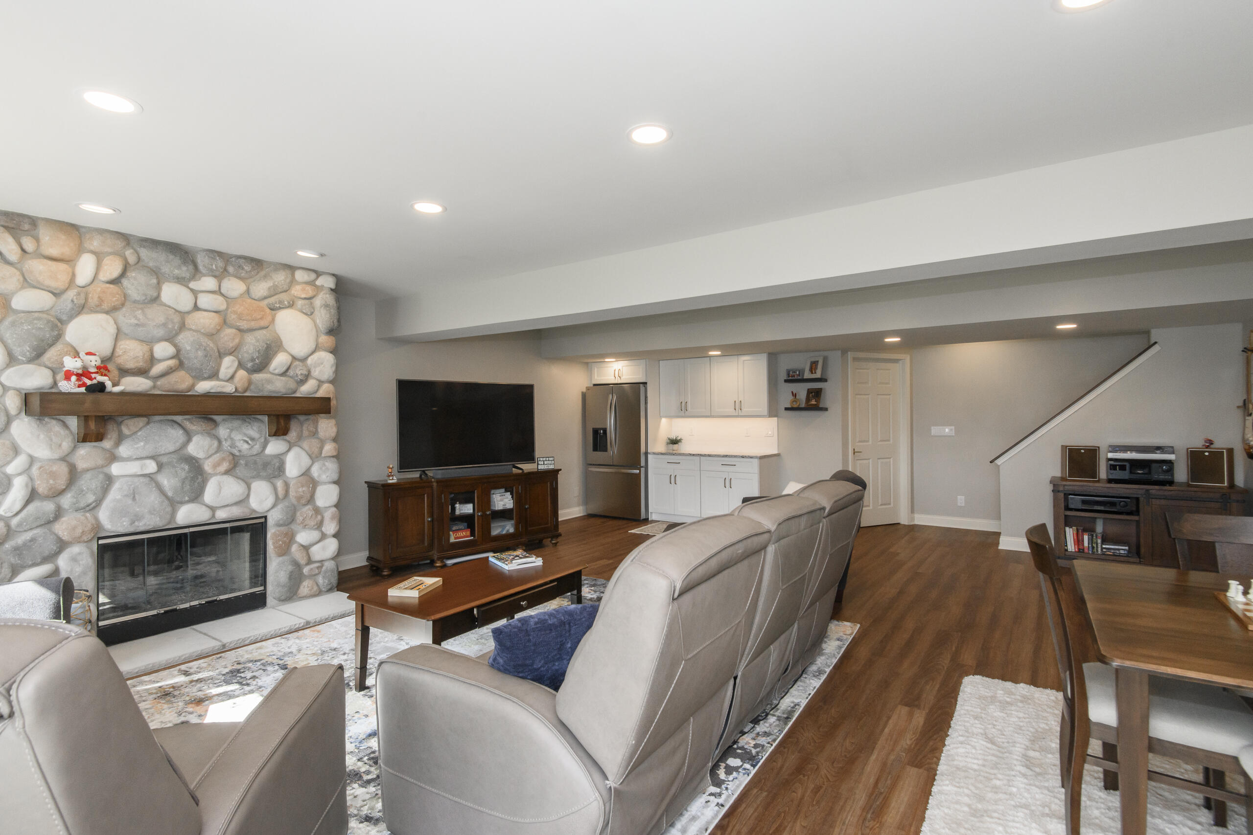 426 Oak Tree Court Hartland, WI 53029 - Photo 49 of 60 426 Oak Tree-44