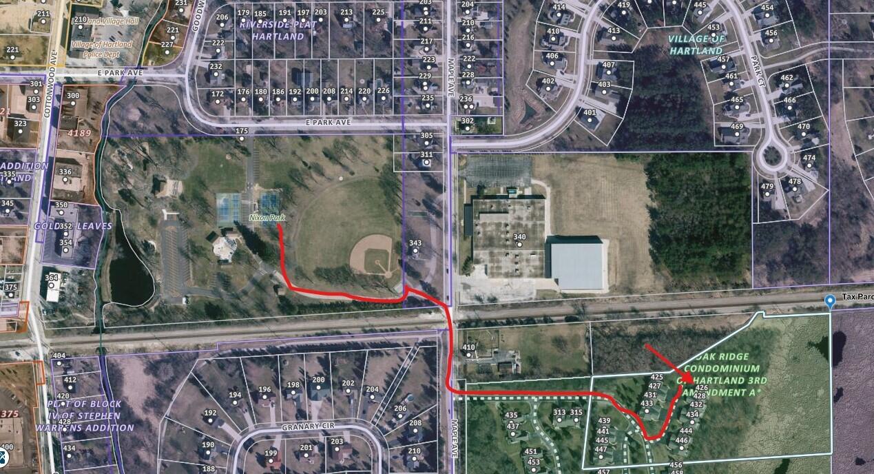 426 Oak Tree Court Hartland, WI 53029 - Photo 5 of 60 GIS Short Walk to Nixon Park