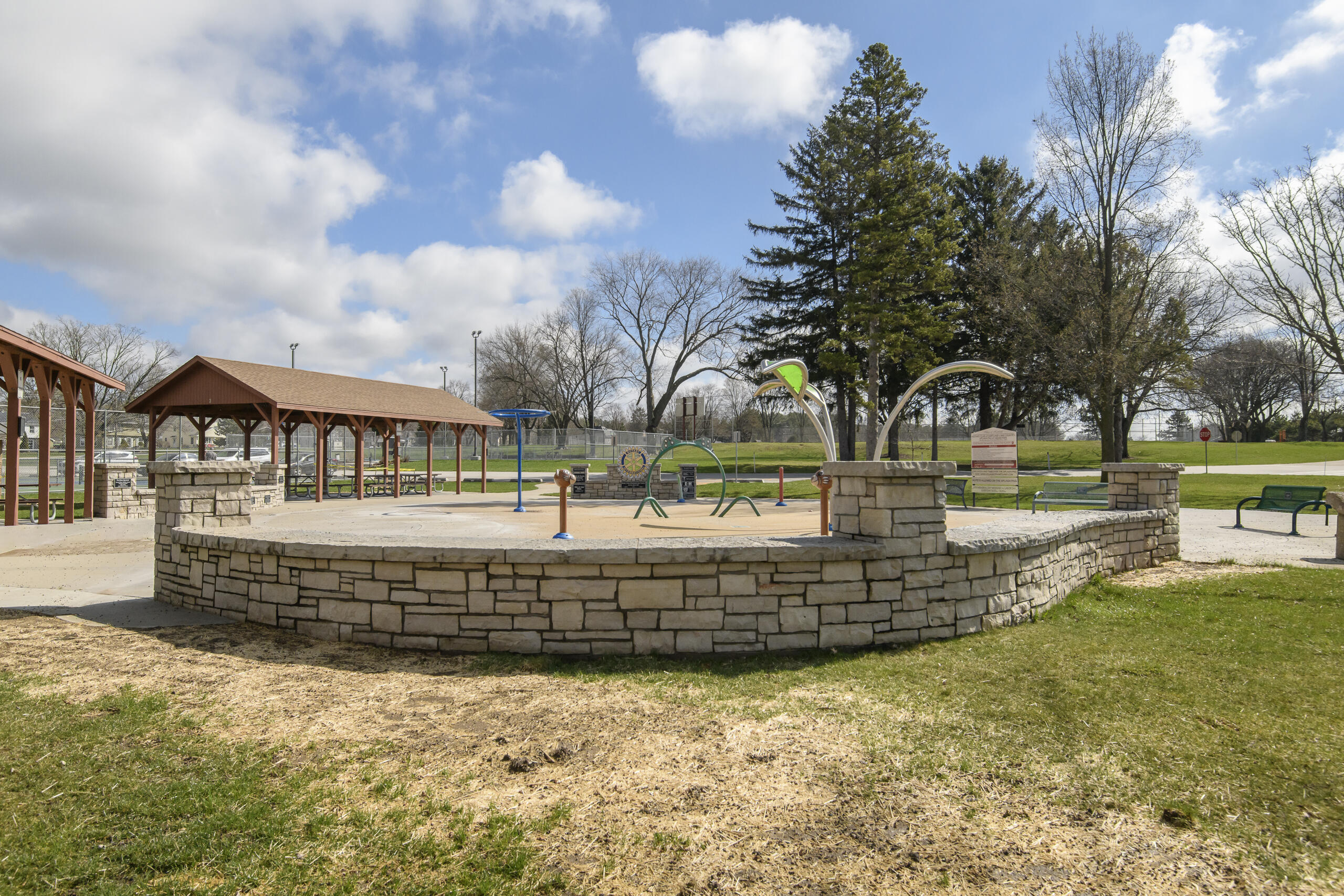 426 Oak Tree Court Hartland, WI 53029 - Photo 56 of 60 426 Oak Tree-51