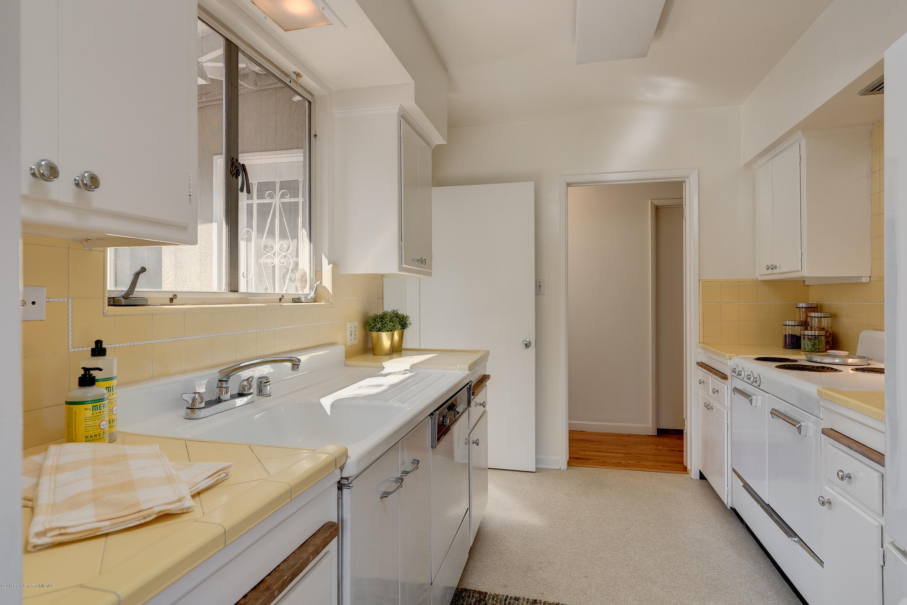 220 Glenullen Drive Pasadena, CA 91105 - Photo 11 of 29 egpimaging_220Glenullen_011_MLS