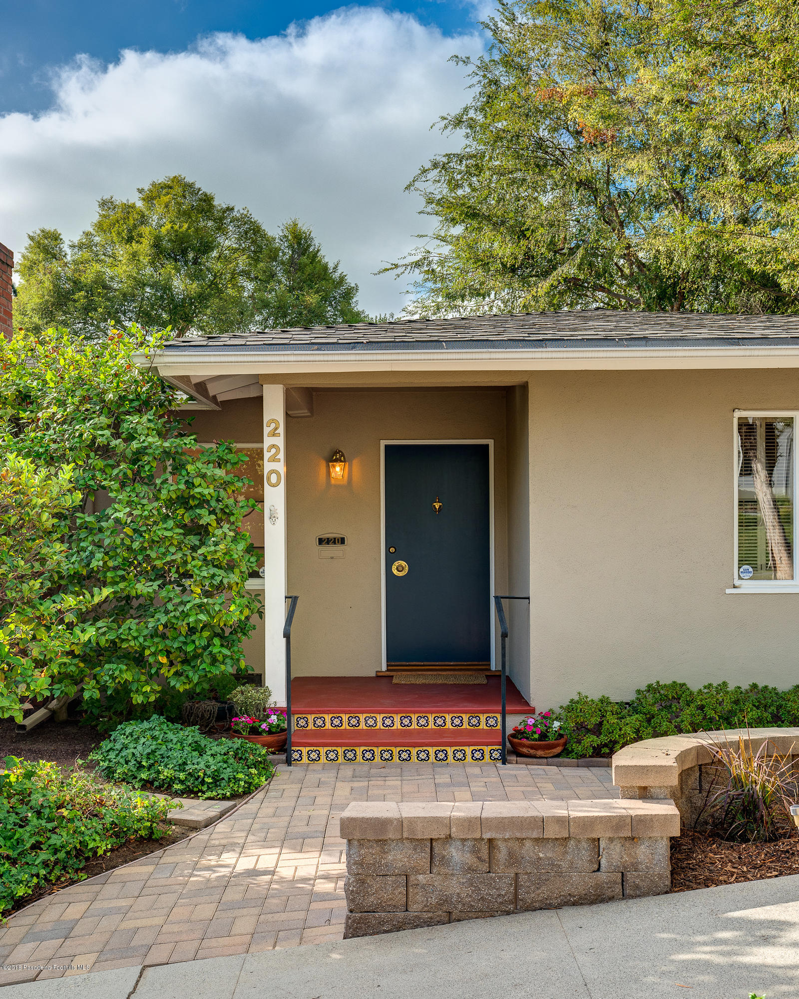 220 Glenullen Drive Pasadena, CA 91105 - Photo 3 of 29 egpimaging_220Glenullen_003_MLS