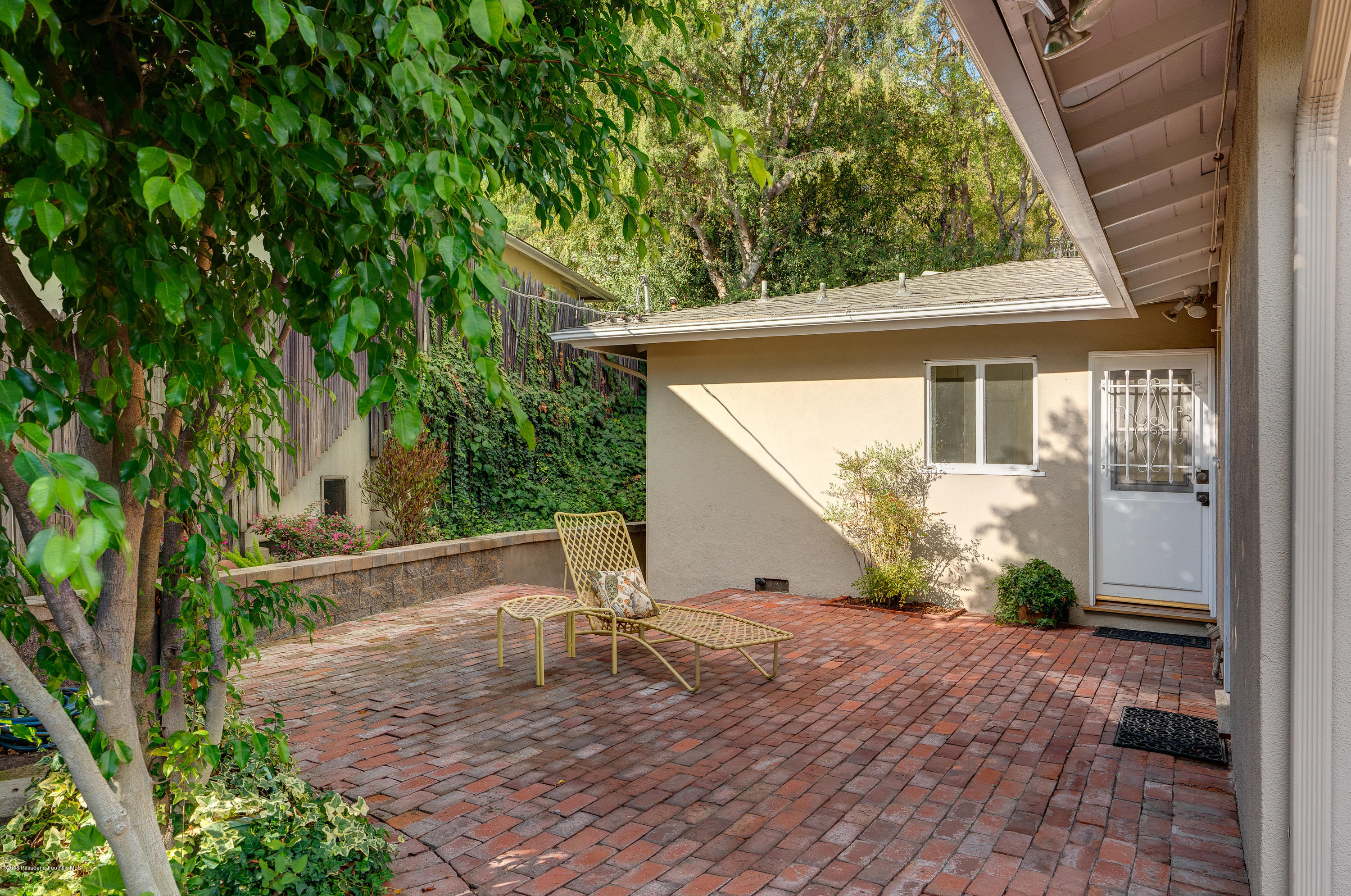 220 Glenullen Drive Pasadena, CA 91105 - Photo 25 of 29 egpimaging_220Glenullen_025_MLS