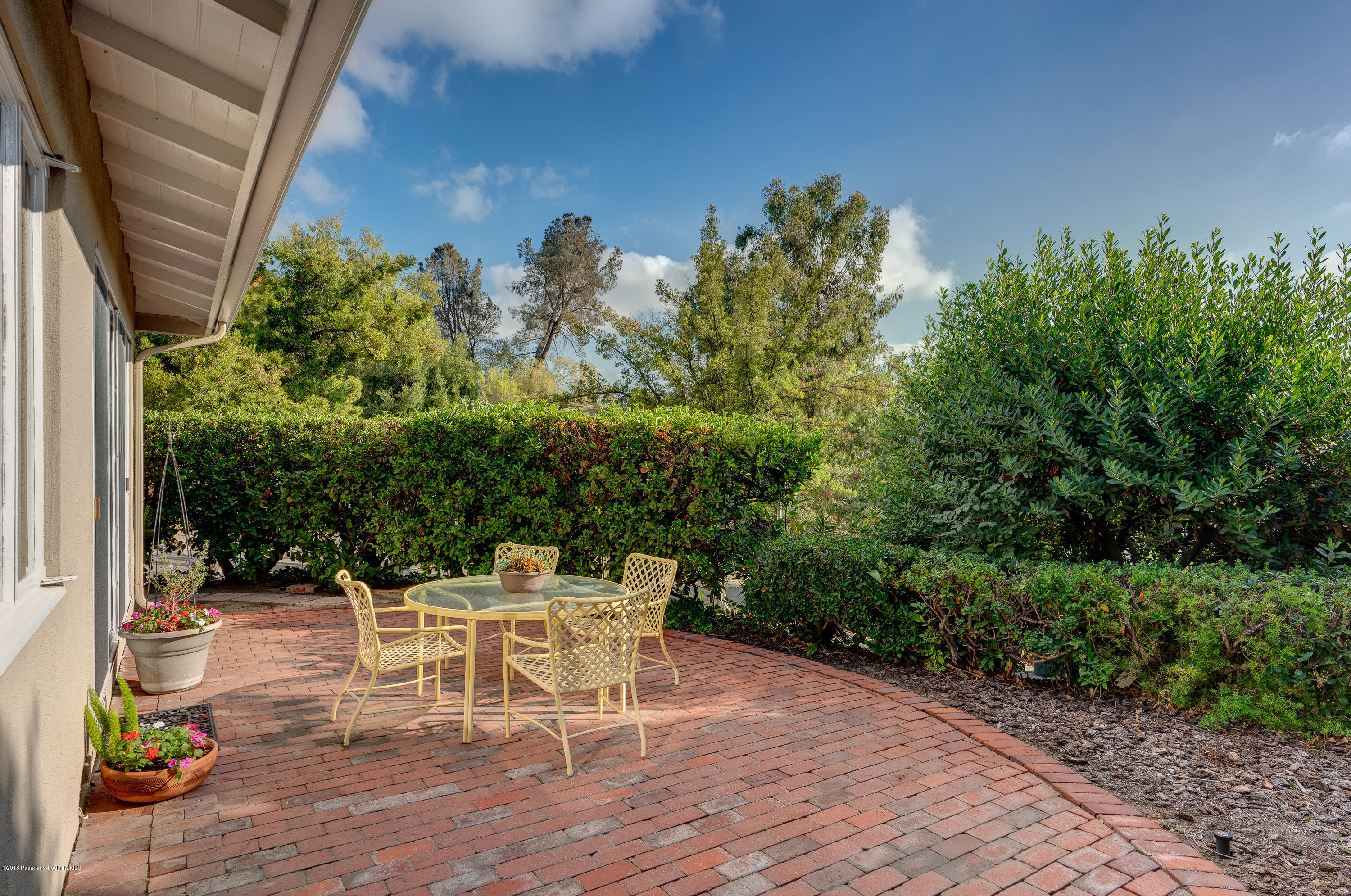 220 Glenullen Drive Pasadena, CA 91105 - Photo 27 of 29 egpimaging_220Glenullen_027_MLS