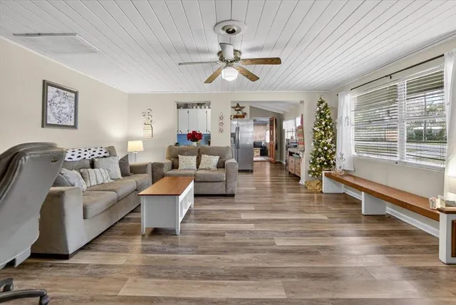 $285,000 | 38606 3rd Avenue, Zephyrhills, FL 33542