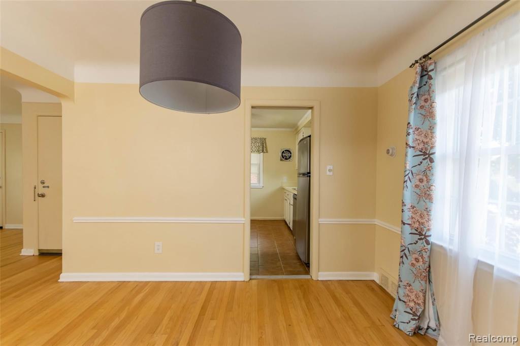 634 Cadieux Road Grosse Pointe, MI 48230 - Photo 11 of 34