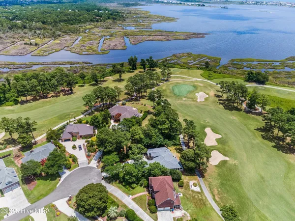 $755,000 | 110 Captains Lane, Sneads Ferry, NC 28460