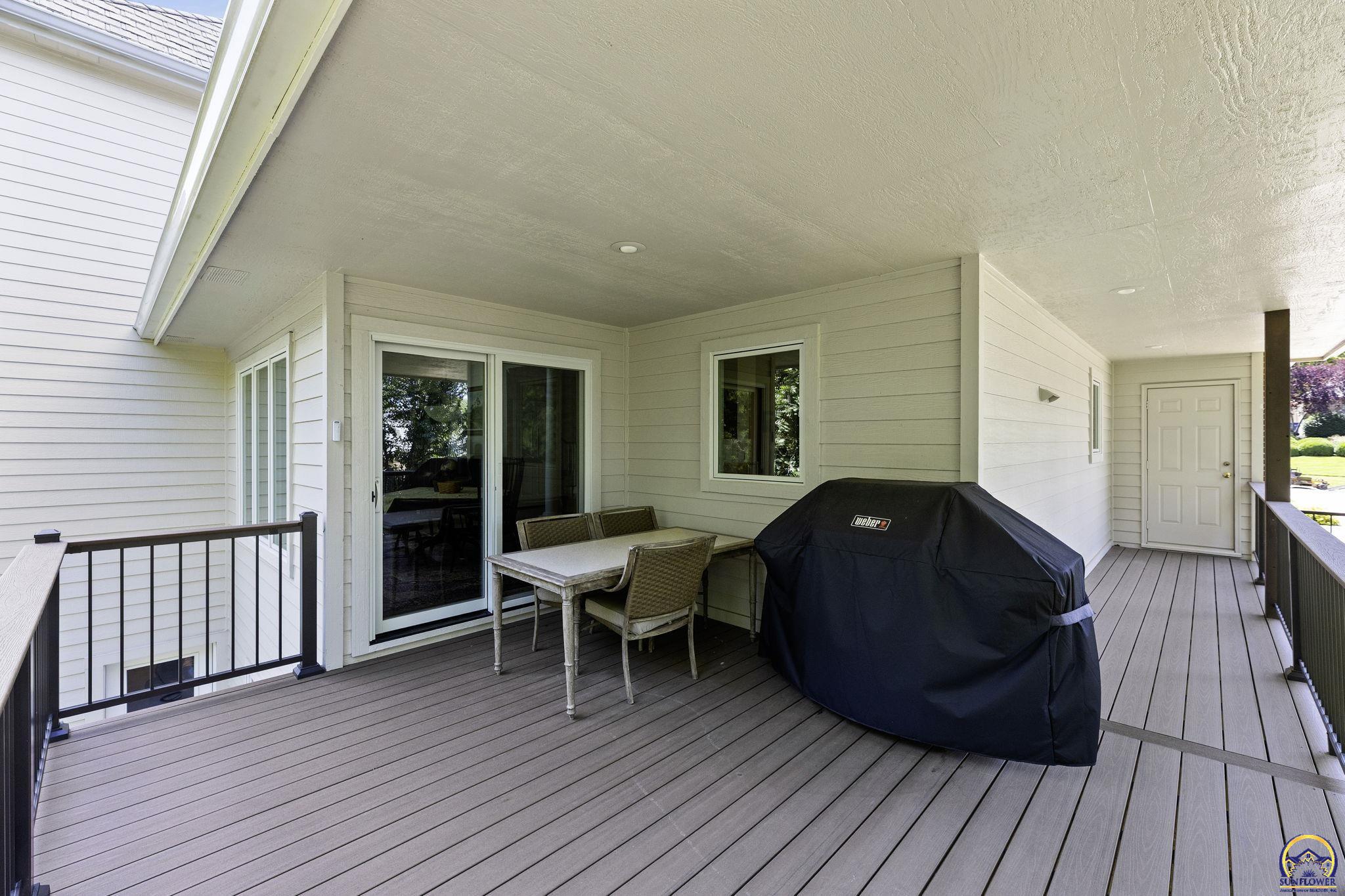 3916 Southwest Clarion Place Topeka, KS 66610 - Photo 68 of 96