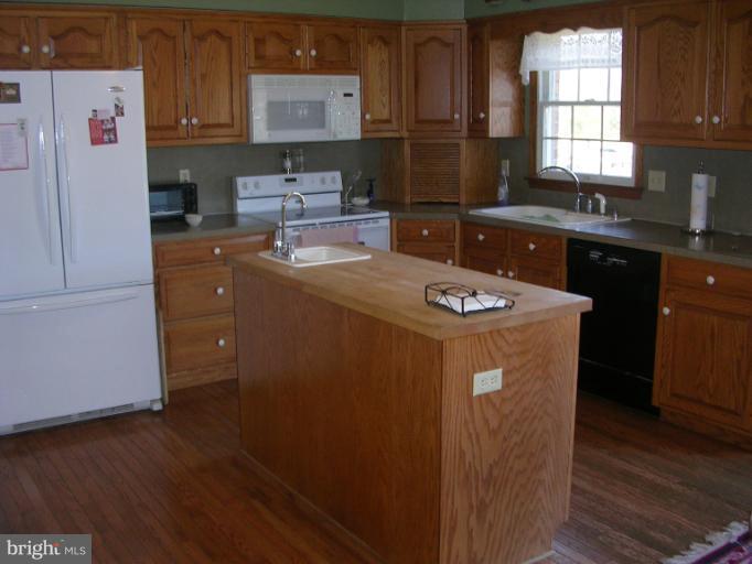 12917 Bikle Road Smithsburg, MD 21783 - Photo 8 of 27 Kitchen