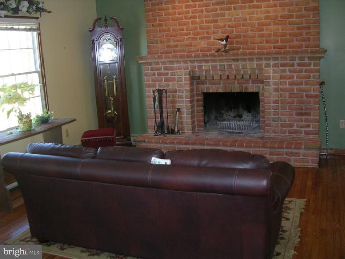 12917 Bikle Road Smithsburg, MD 21783 - Photo 9 of 27 Family Room