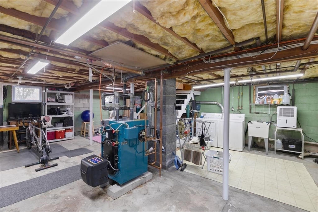 137 Bay State Road North Andover, MA 01845 - Photo 30 of 40