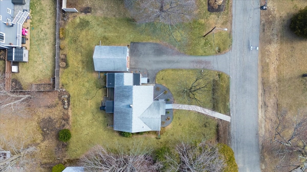 137 Bay State Road North Andover, MA 01845 - Photo 3 of 40